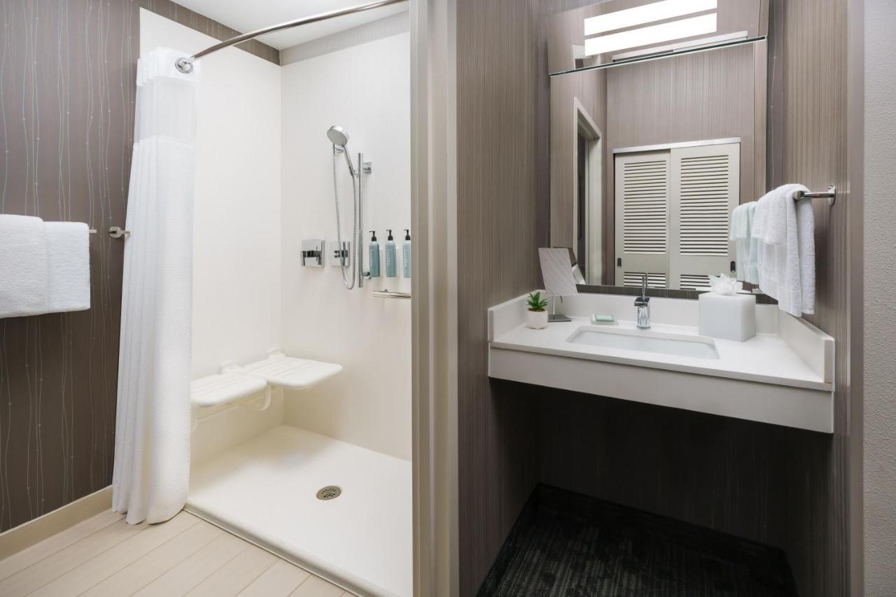 Courtyard By Marriott Dallas Lewisville Esterno foto