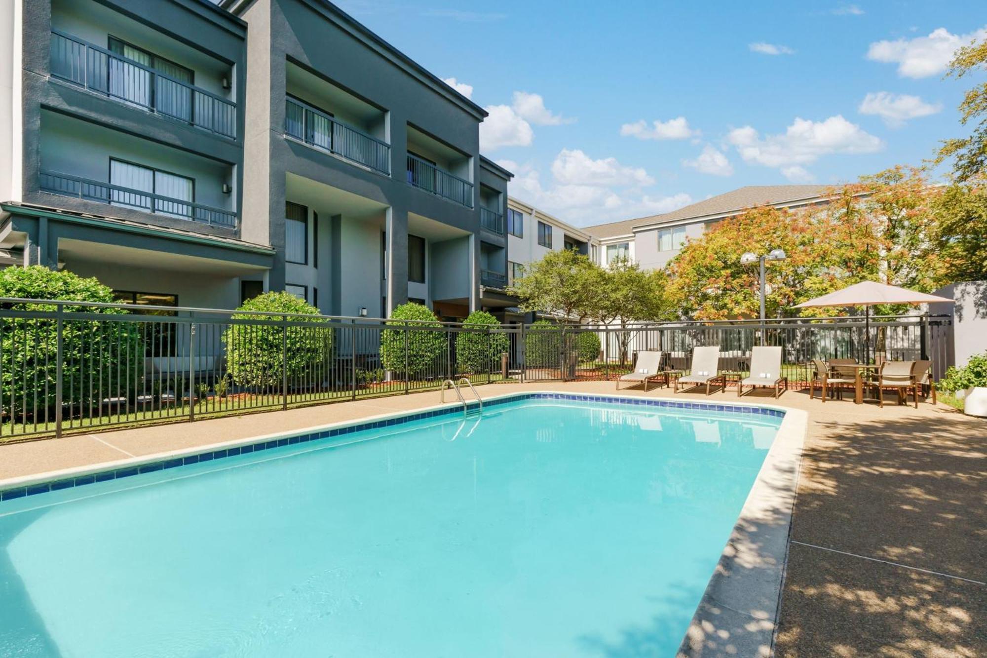 Courtyard By Marriott Dallas Lewisville Esterno foto